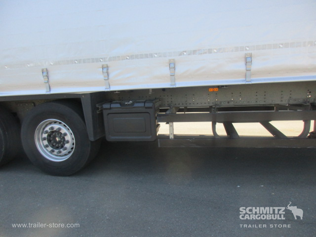 Schmitz Cargobull Semitrailer Curtainsider Standard Hayon 