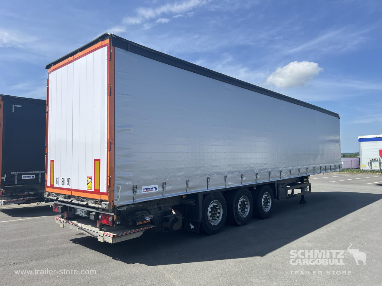 Schmitz Cargobull Semitrailer Curtainsider Standard Hayon 