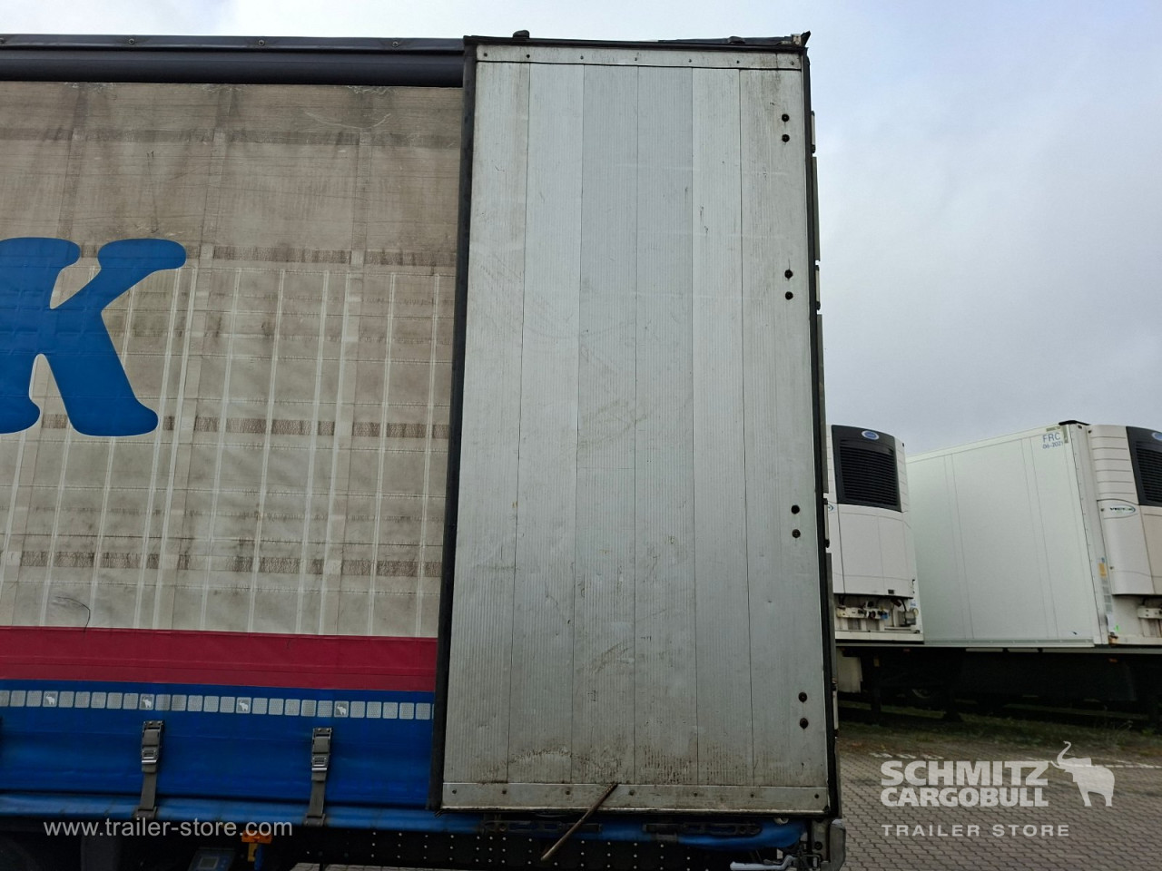 Schmitz Cargobull Curtainsider Standard Getränke 
