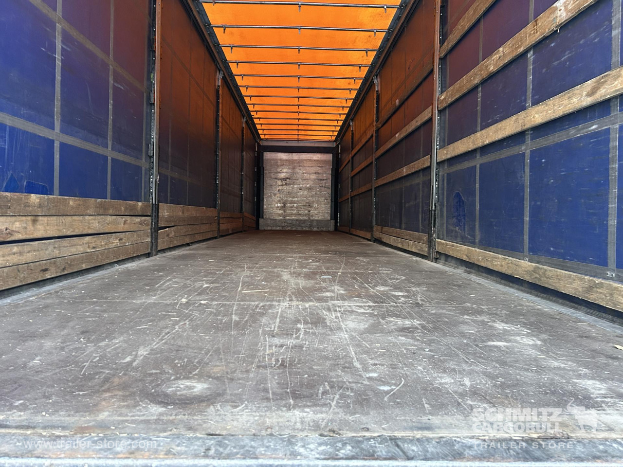 Schmitz Cargobull Curtainsider Standard 