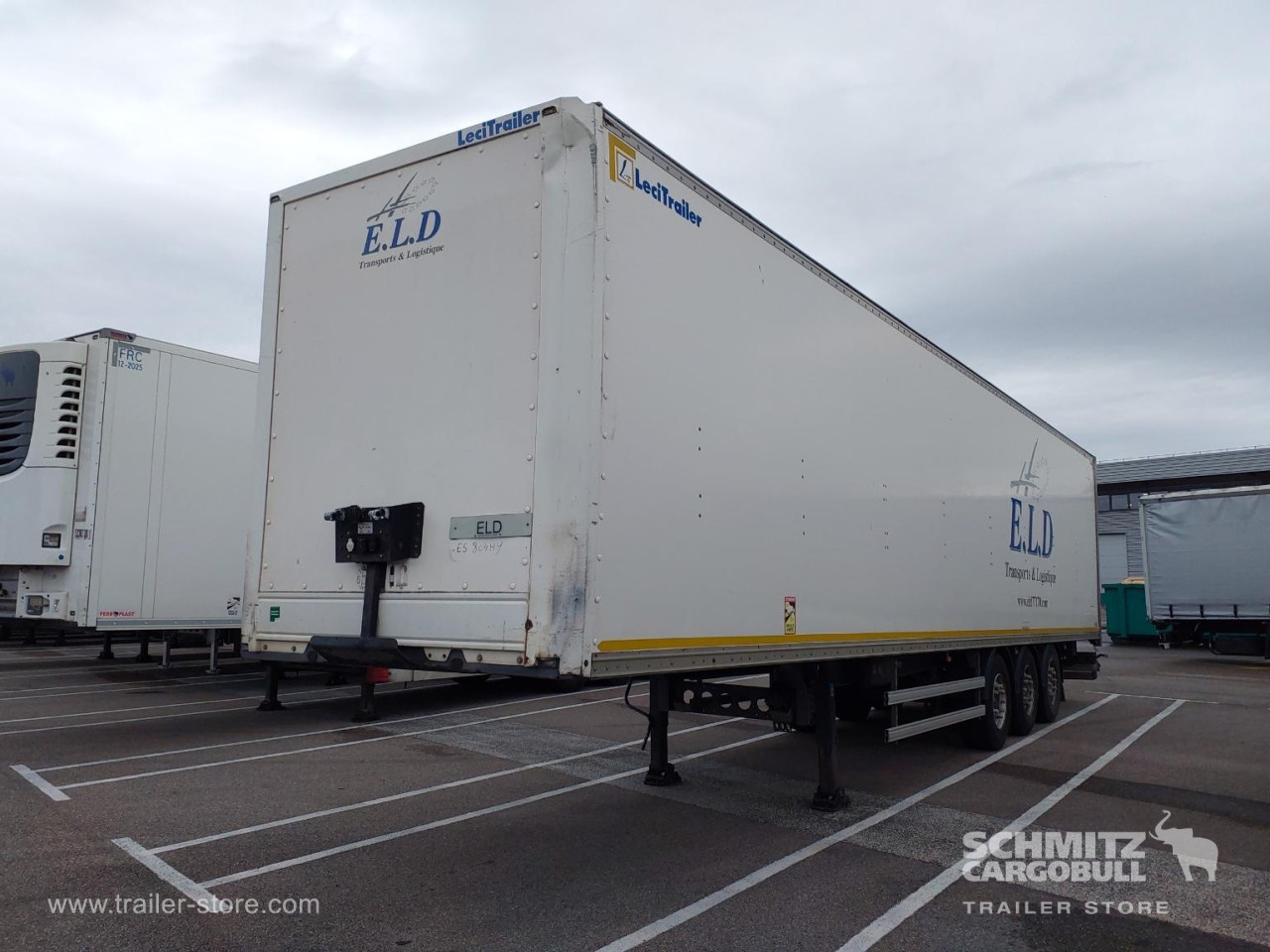 LECI TRAILER Semitrailer Dryfreight Standard Porte relevante 
