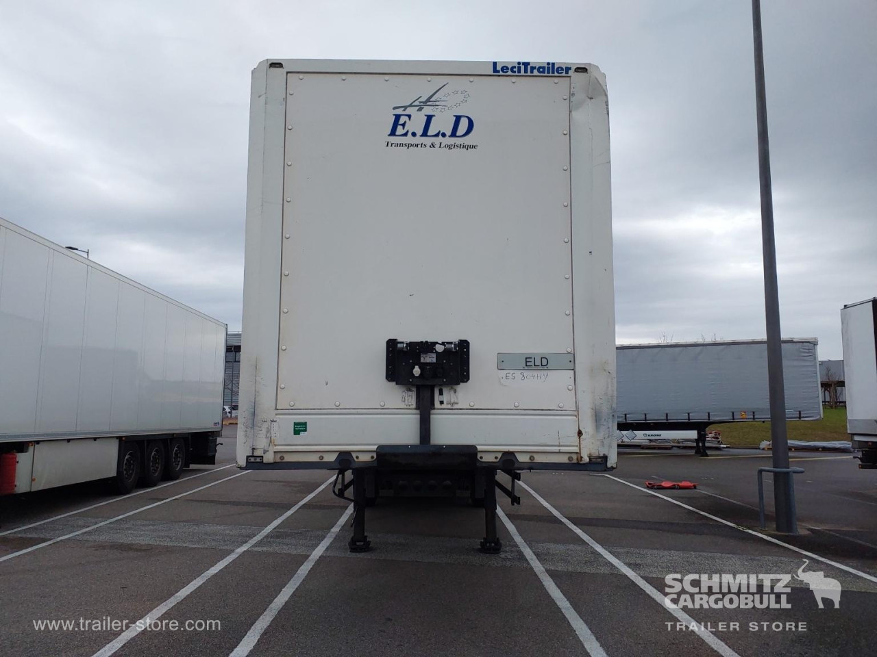LECI TRAILER Semitrailer Dryfreight Standard Porte relevante 