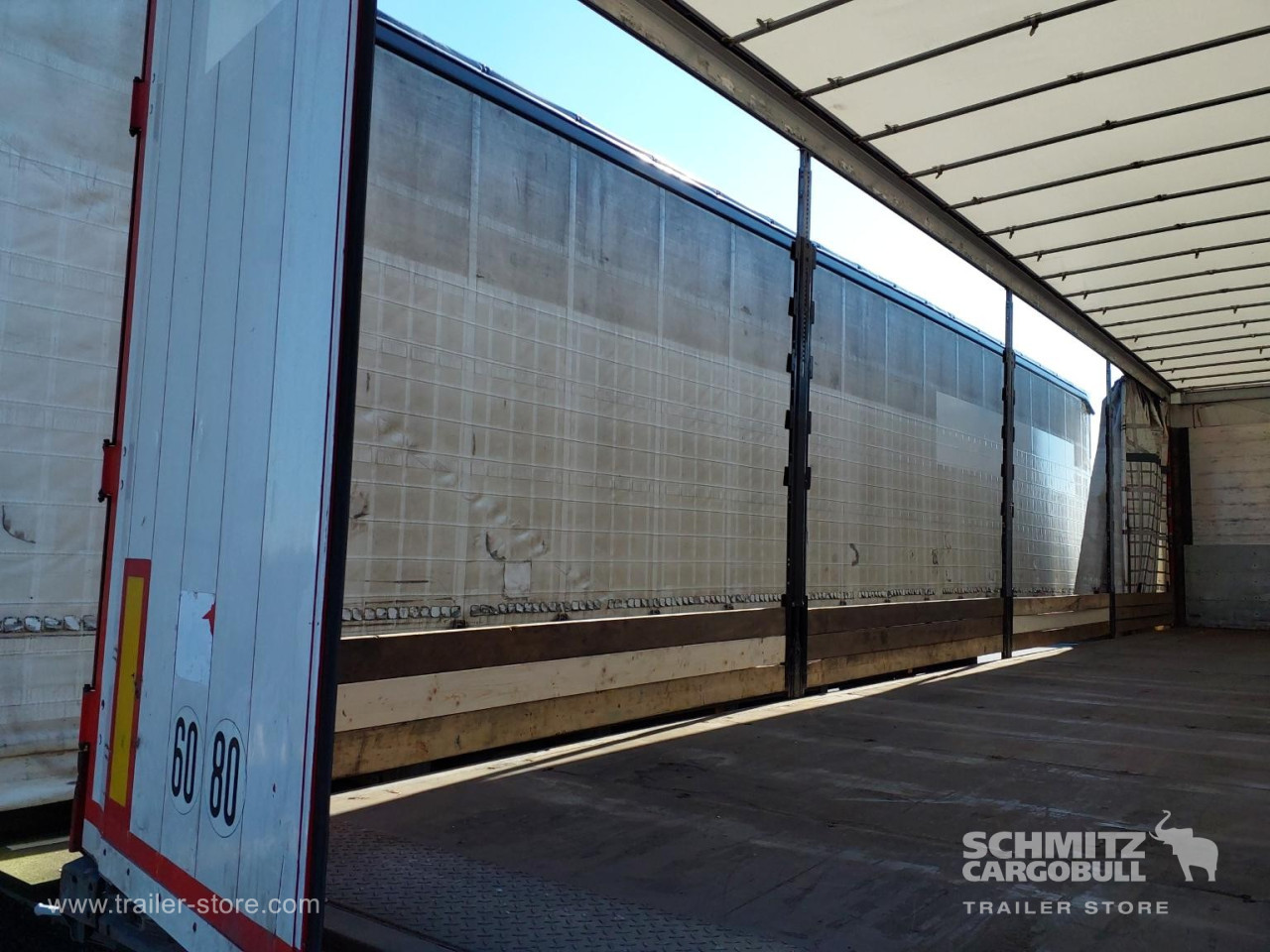Schmitz Cargobull Semitrailer Curtainsider Mega 