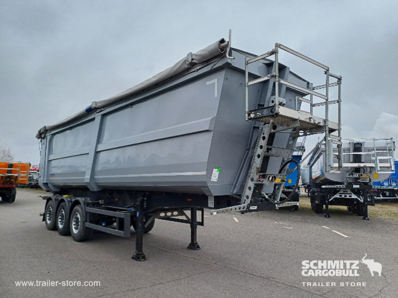 Schmitz Cargobull Oplegger Kipper Staal rond 51m³ 