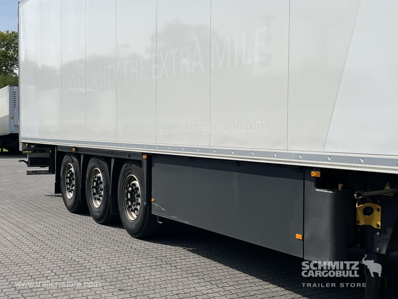 Schmitz Cargobull Tiefkühler Multitemp Doppelstock Trennwand 
