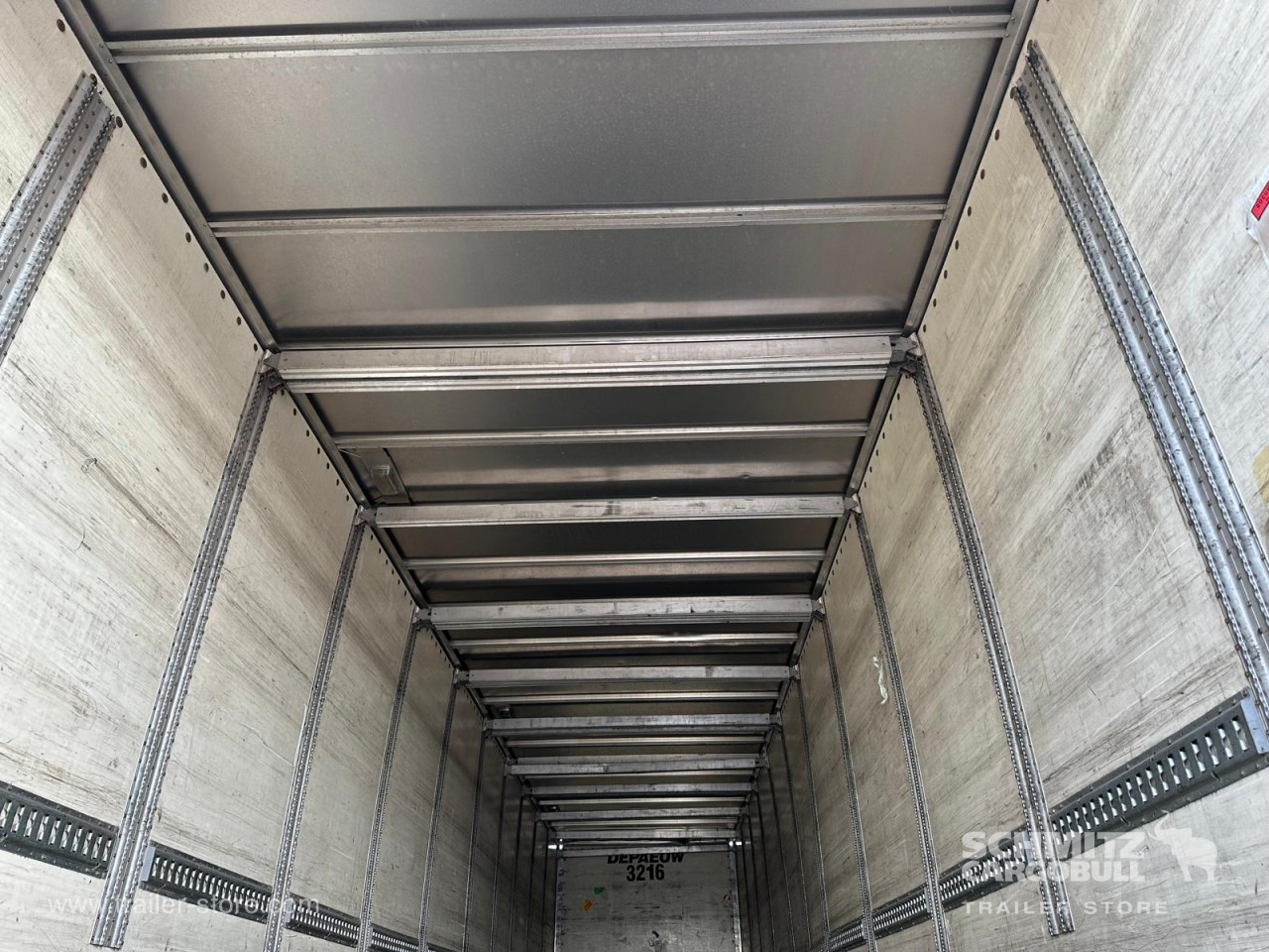 ANDERE Semitrailer Dryfreight Standard Double étage Hayon 