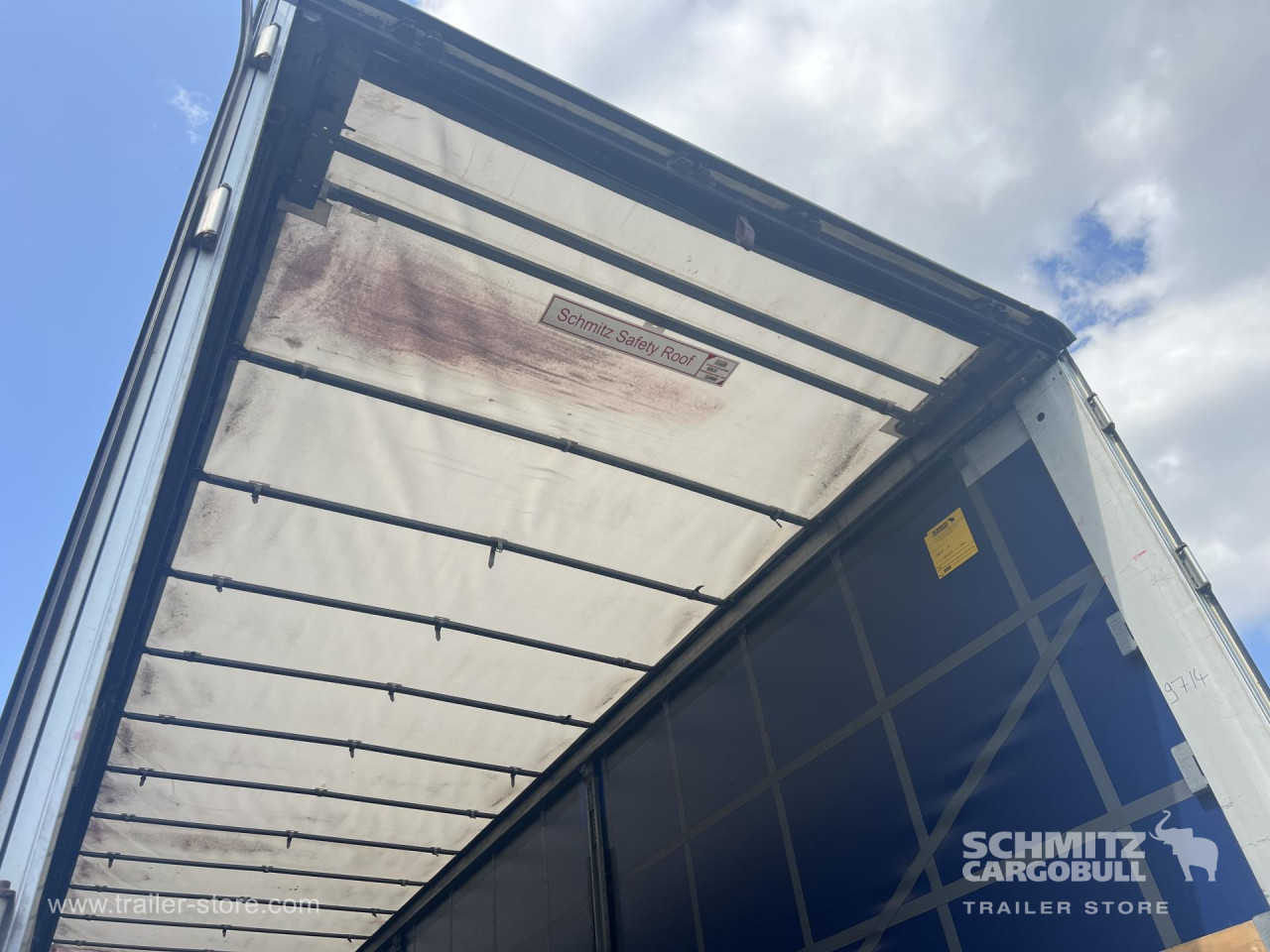 Schmitz Cargobull Semitrailer Curtainsider Mega 