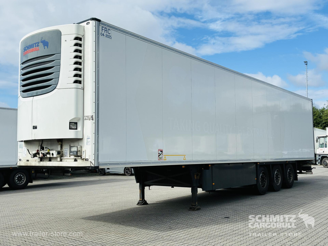 Schmitz Cargobull Tiefkühler Multitemp Doppelstock Trennwand 