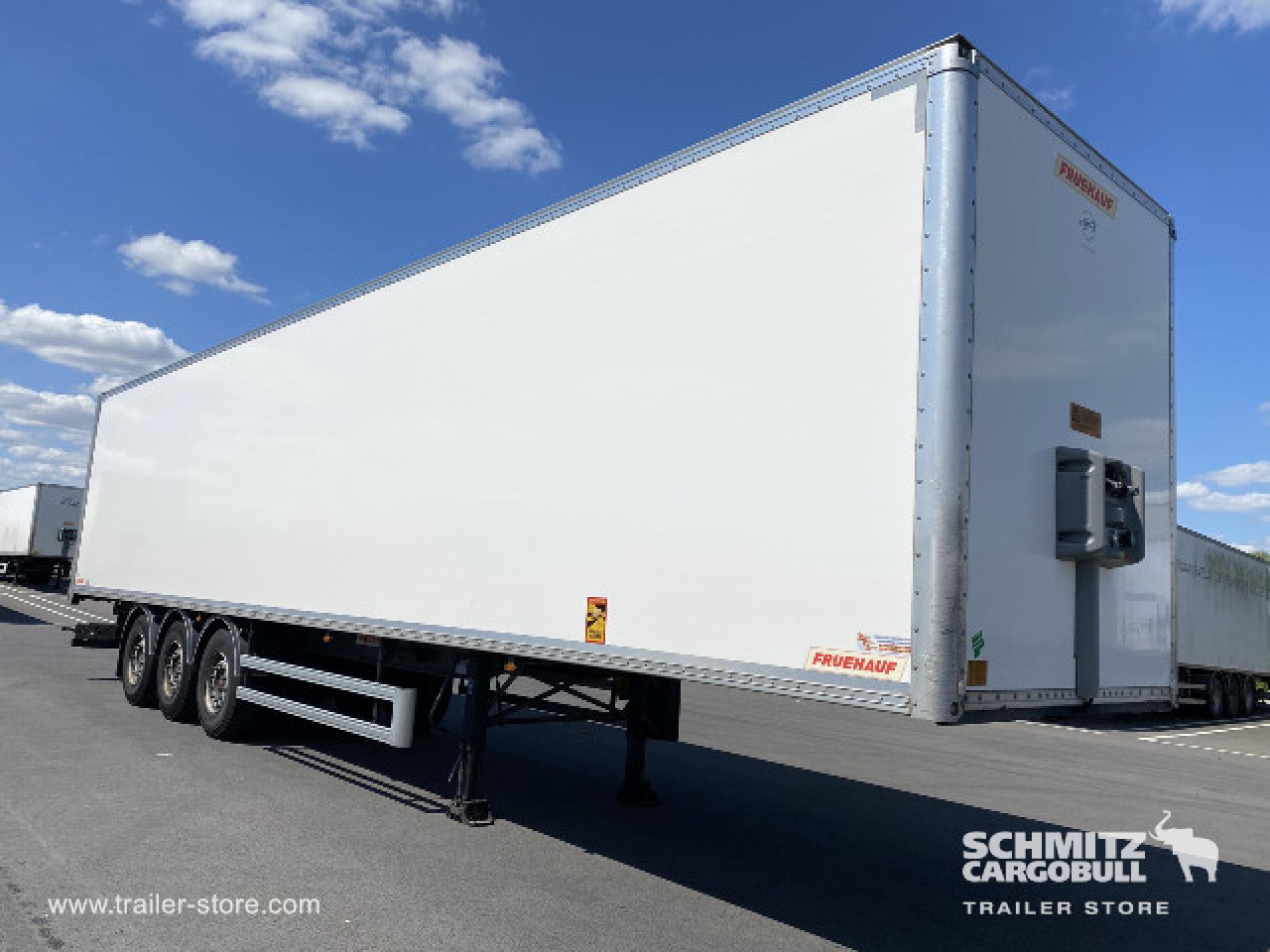 FRUEHAUF Semitrailer Dryfreight Standard Porte relevante 