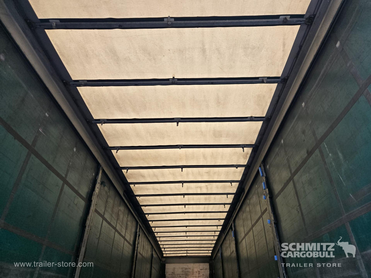 Schmitz Cargobull Curtainsider Mega 
