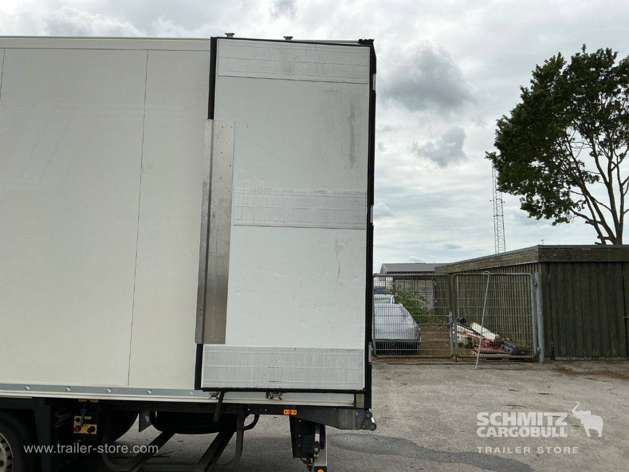 Schmitz Cargobull Reefer Meat hanging system 