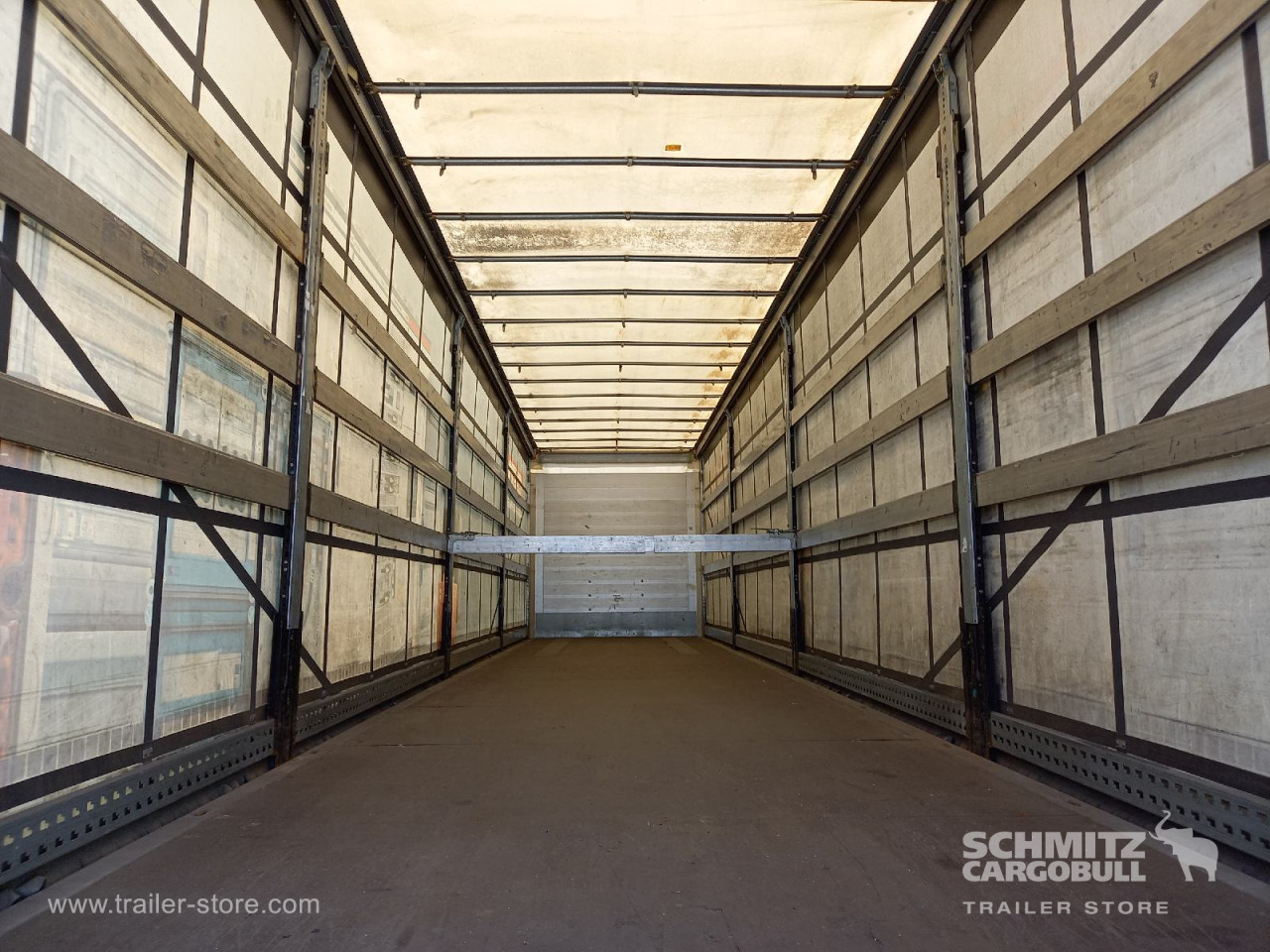 Schmitz Cargobull Curtainsider Standard 