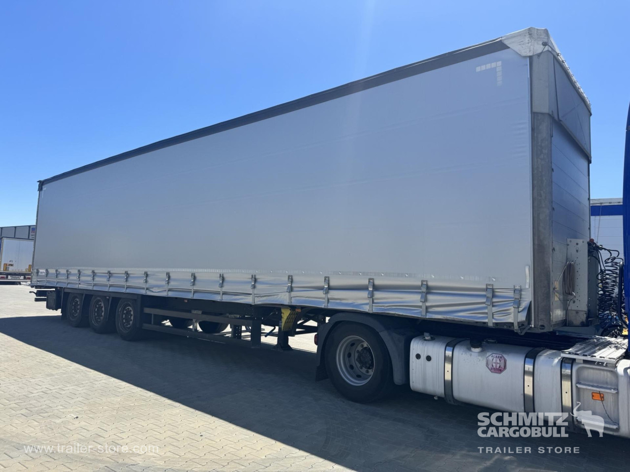 Schmitz Cargobull Curtainsider Mega 