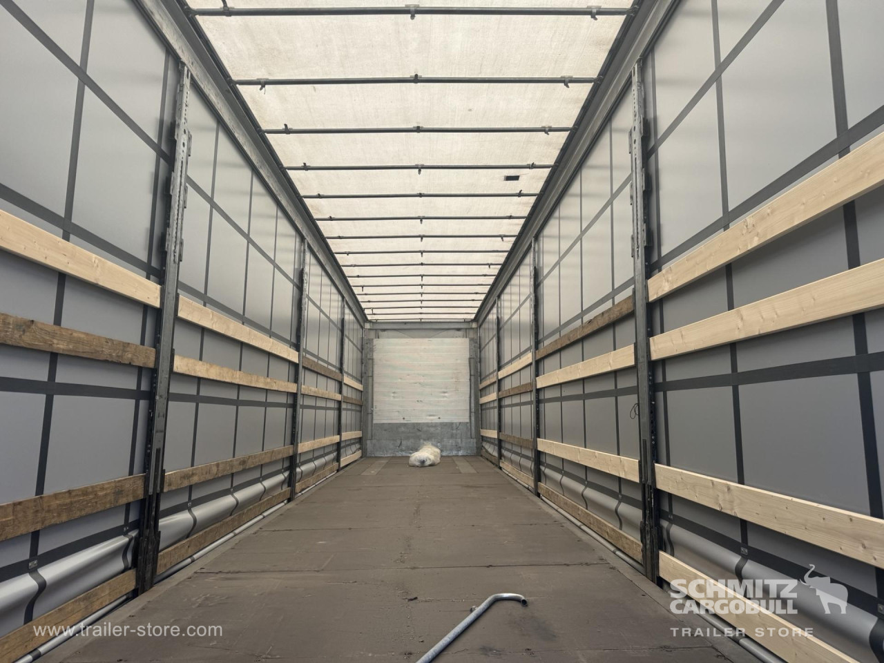 Schmitz Cargobull Curtainsider Mega 