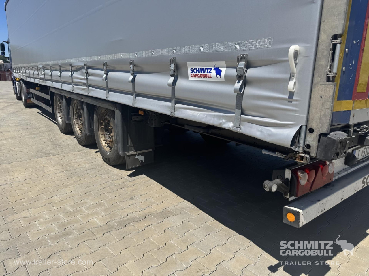 Schmitz Cargobull Curtainsider Mega 
