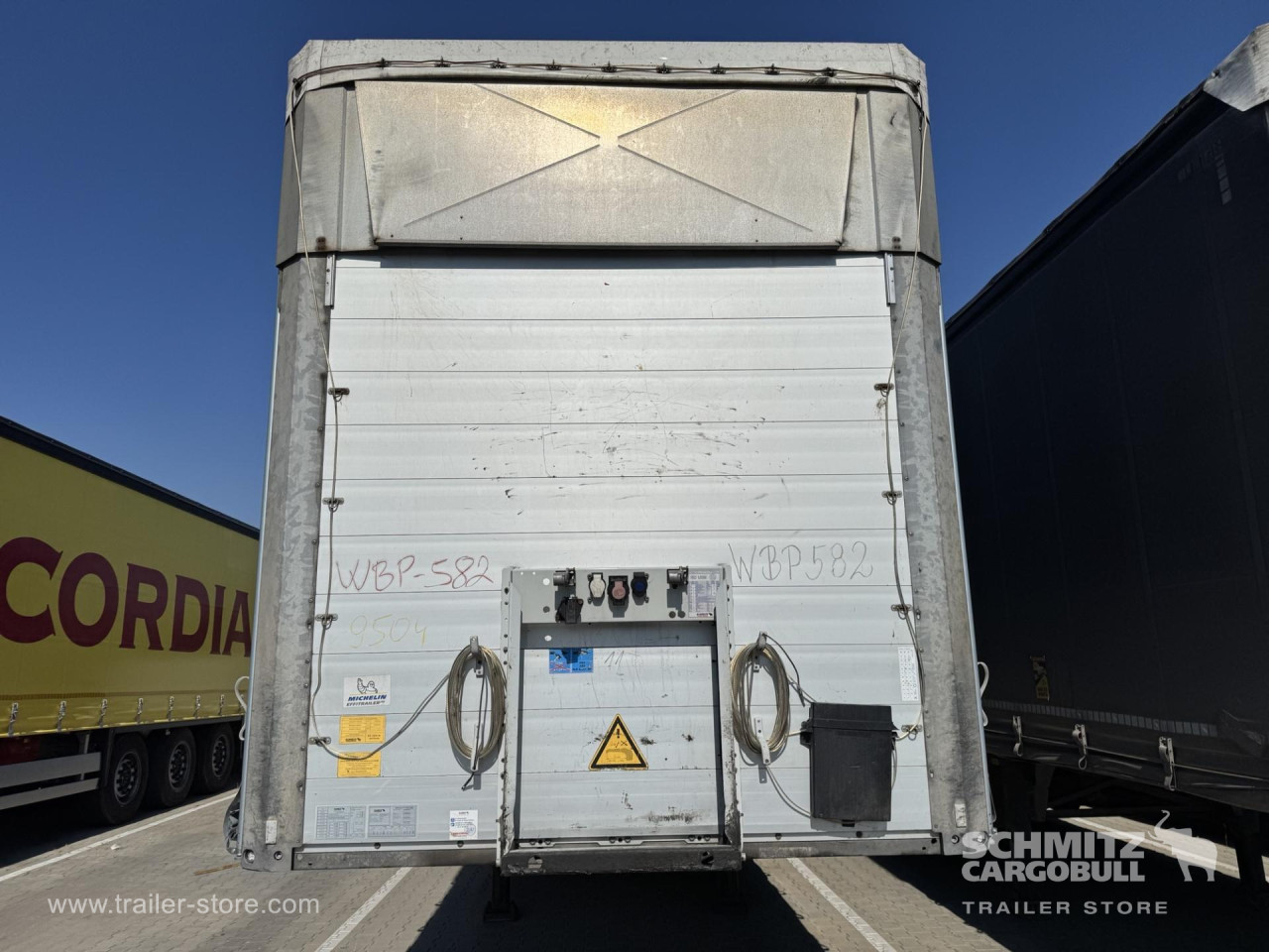 Schmitz Cargobull Curtainsider Mega 