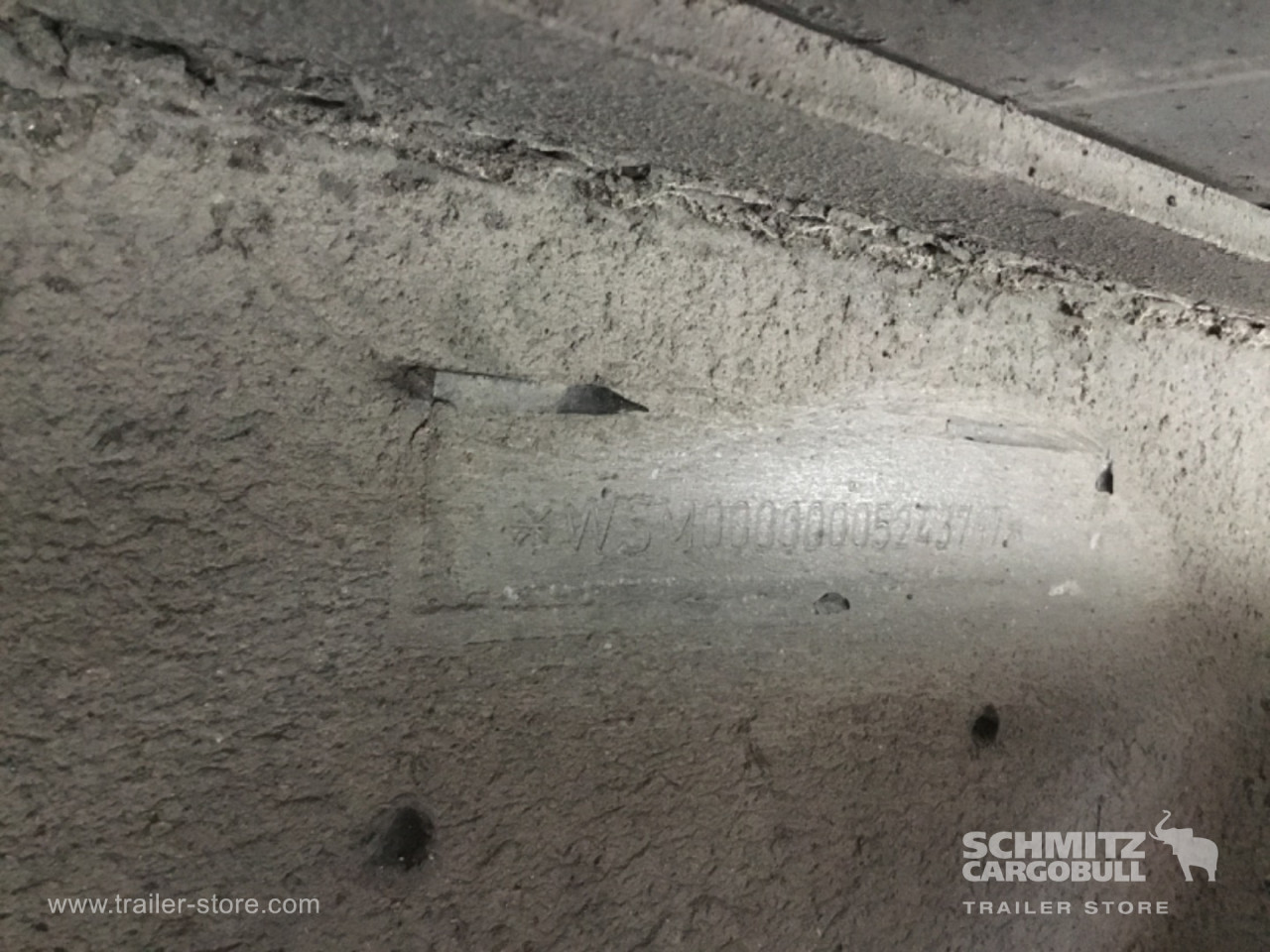 Schmitz Cargobull Reefer Meat hanging system 