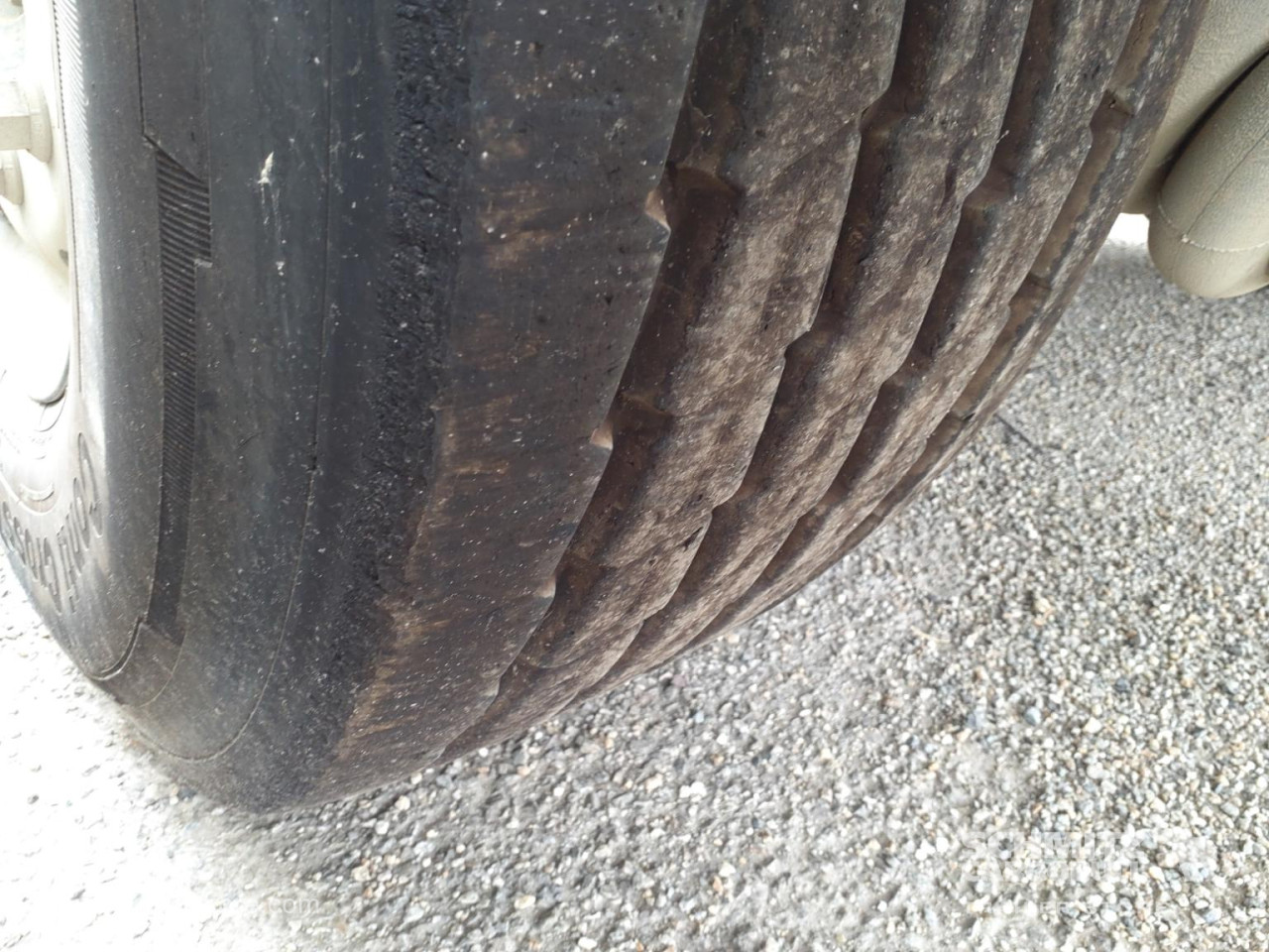 Schmitz Cargobull Semitrailer Tipper Steel half pipe body 26m³ 