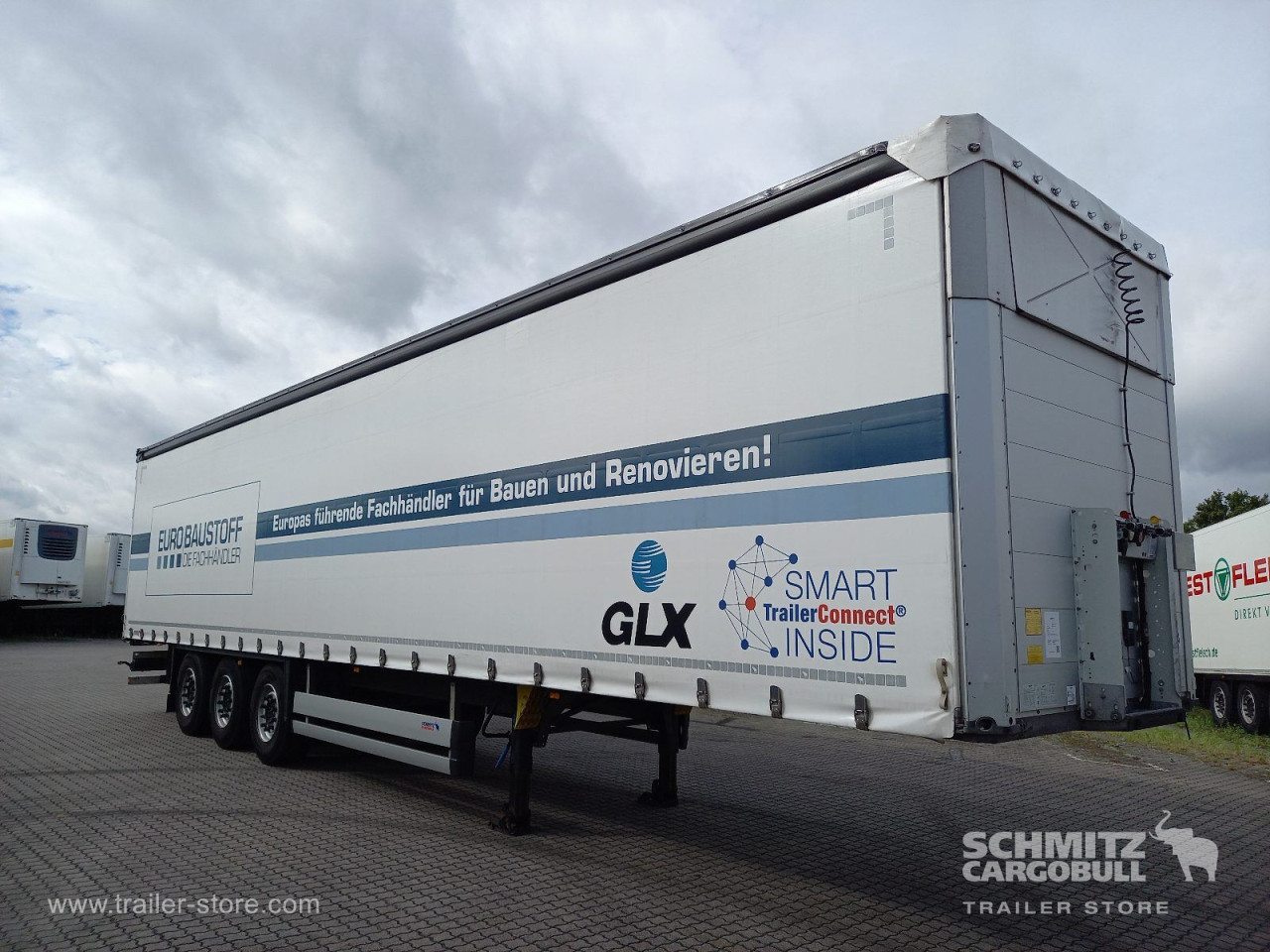 Schmitz Cargobull Curtainsider Standard Getränke 