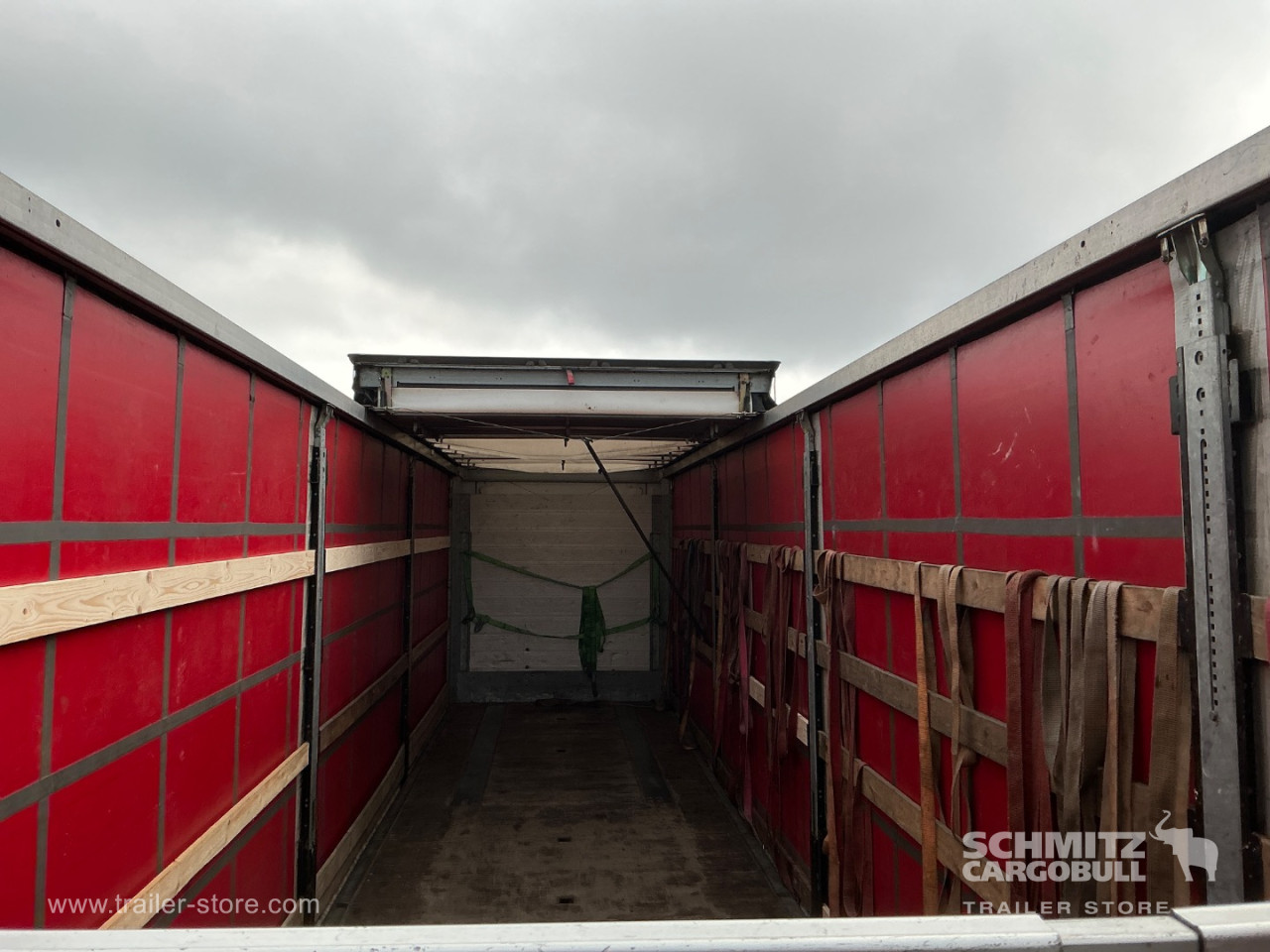 Schmitz Cargobull Curtainsider Standard 