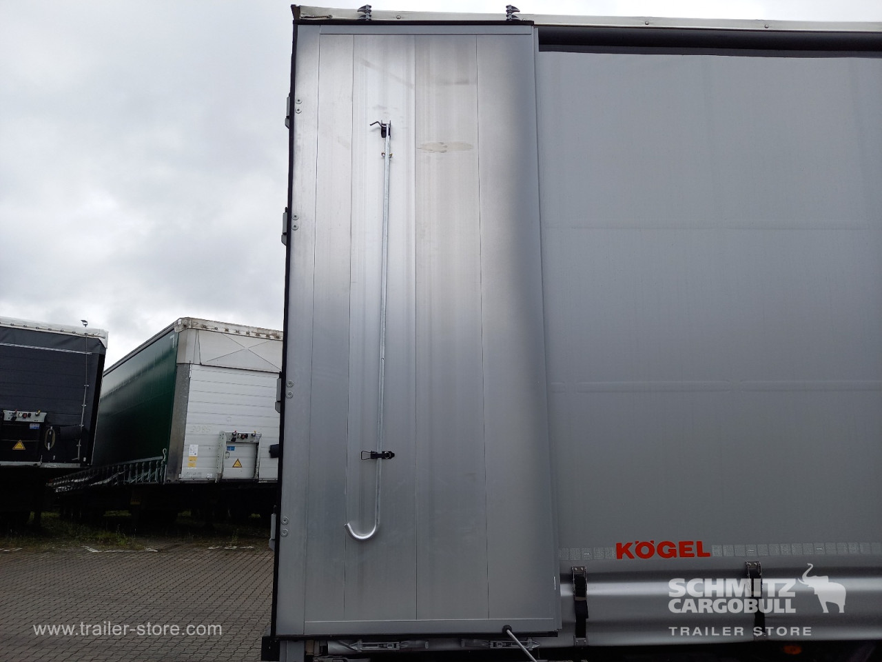 KOEGEL Curtainsider Mega 