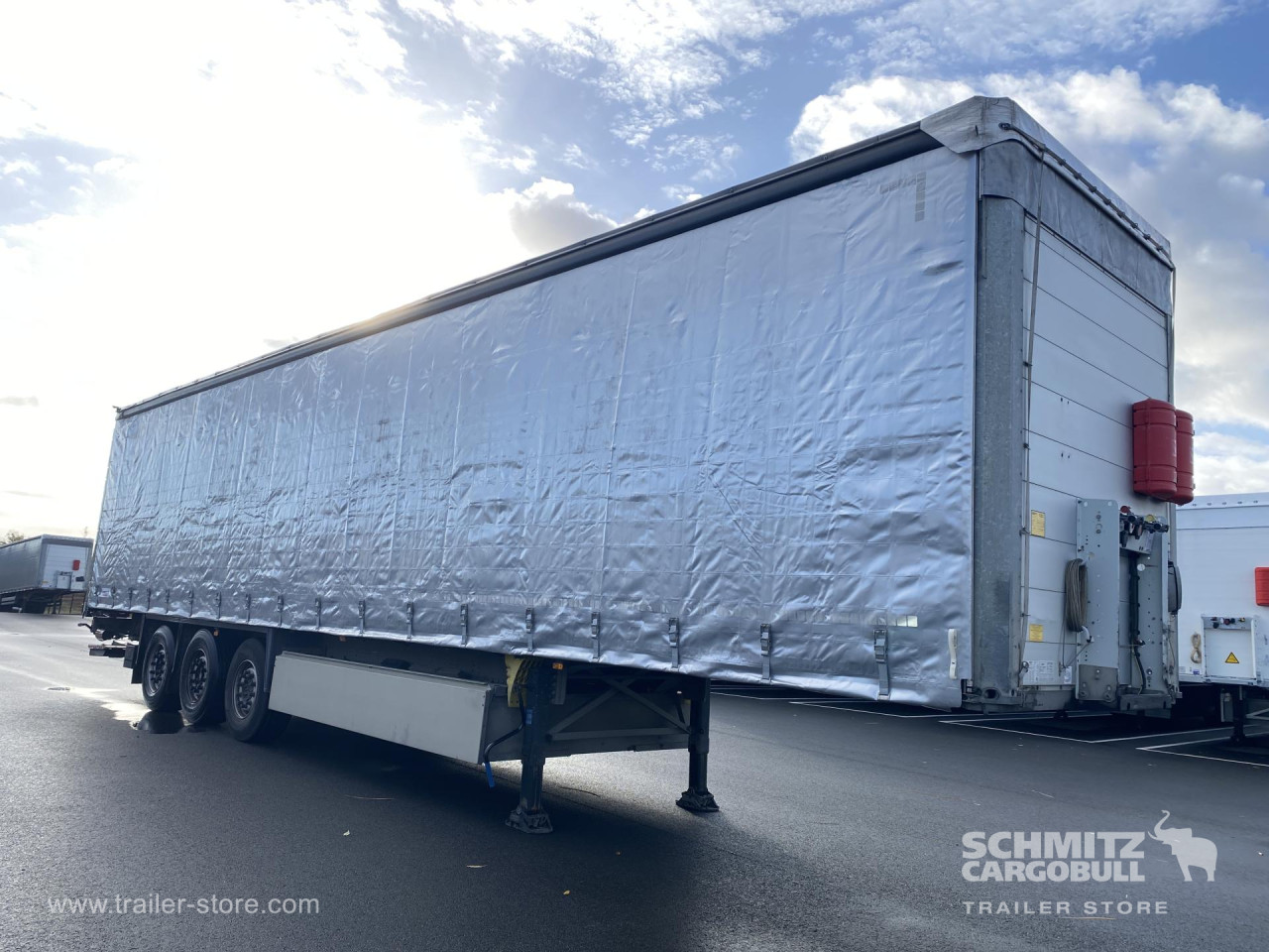 Schmitz Cargobull Semitrailer Curtainsider Standard Hayon 