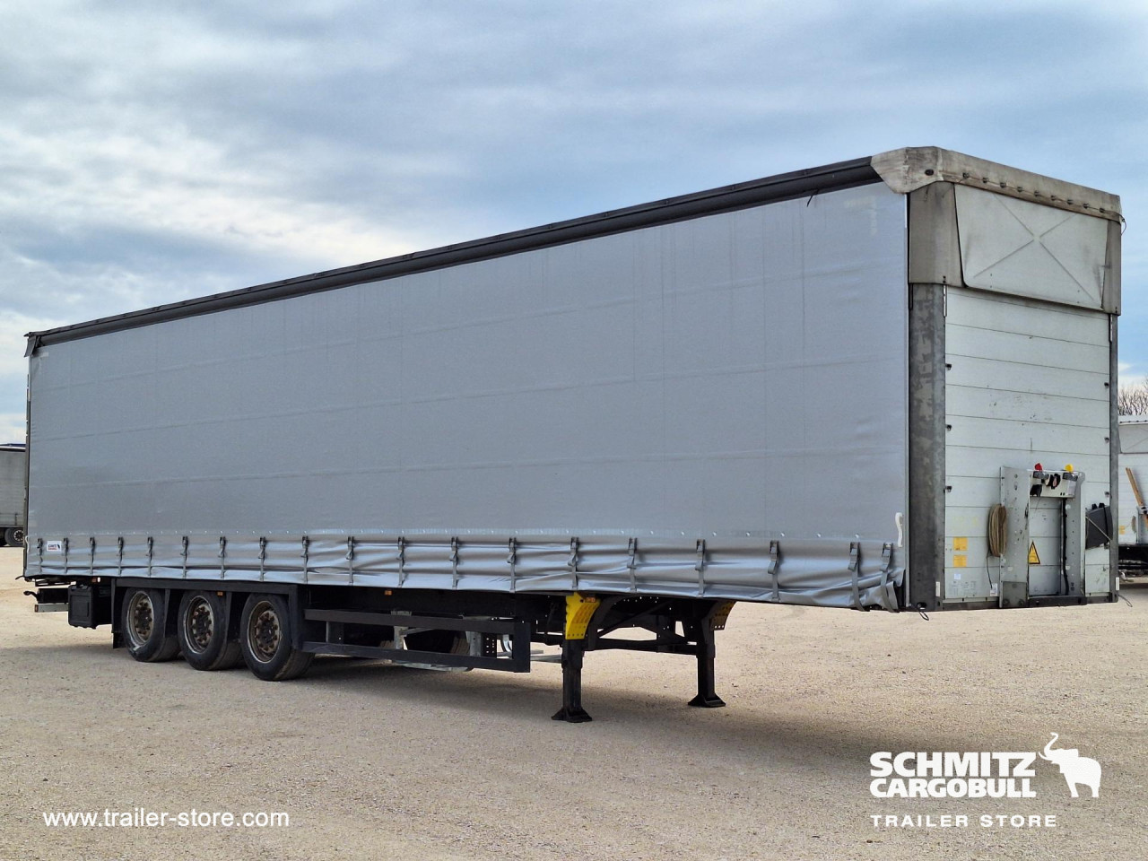 Schmitz Cargobull Curtainsider Mega 