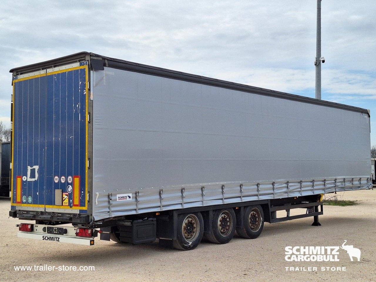 Schmitz Cargobull Curtainsider Mega 