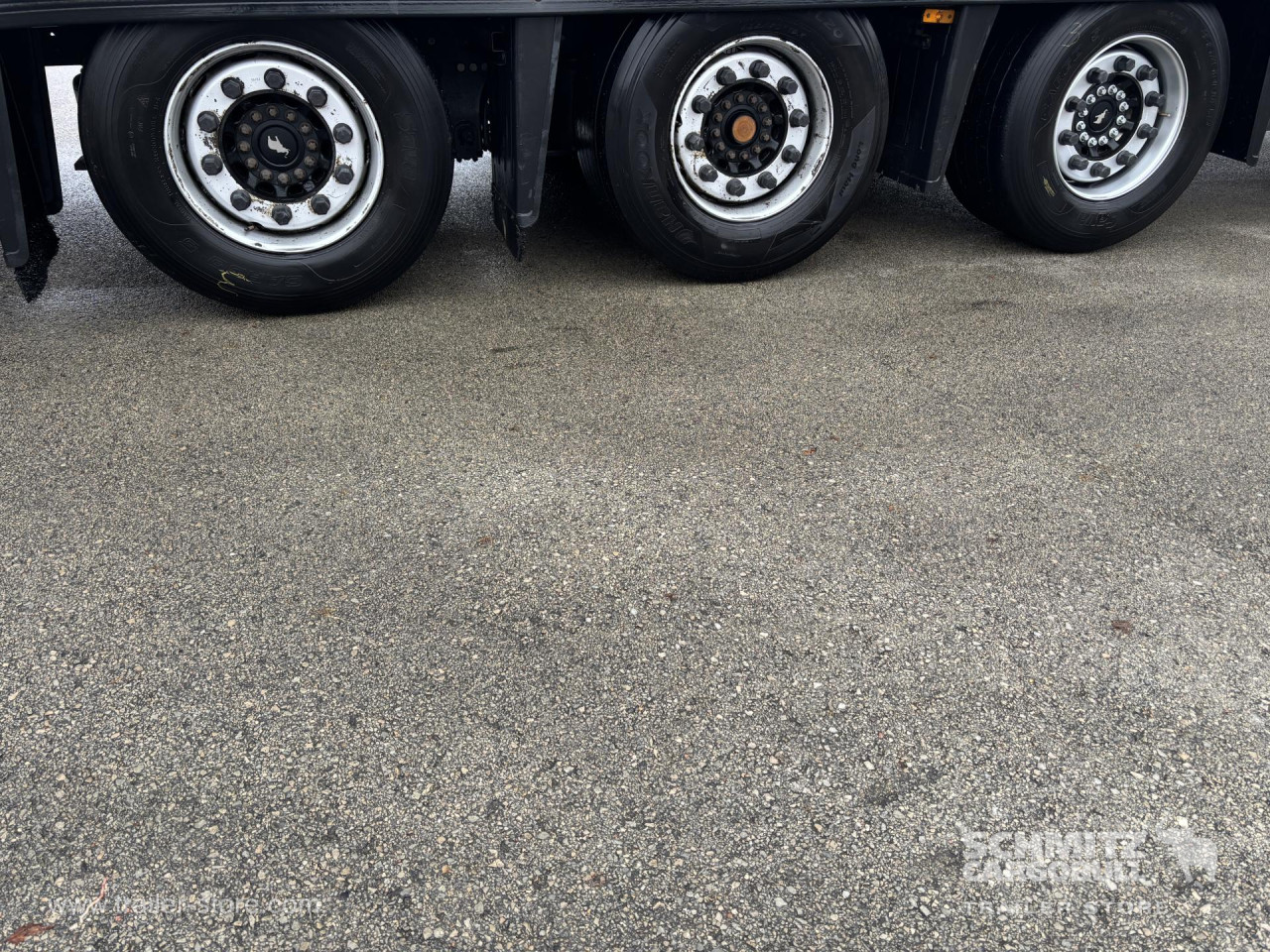 Schmitz Cargobull Curtainsider Mega 