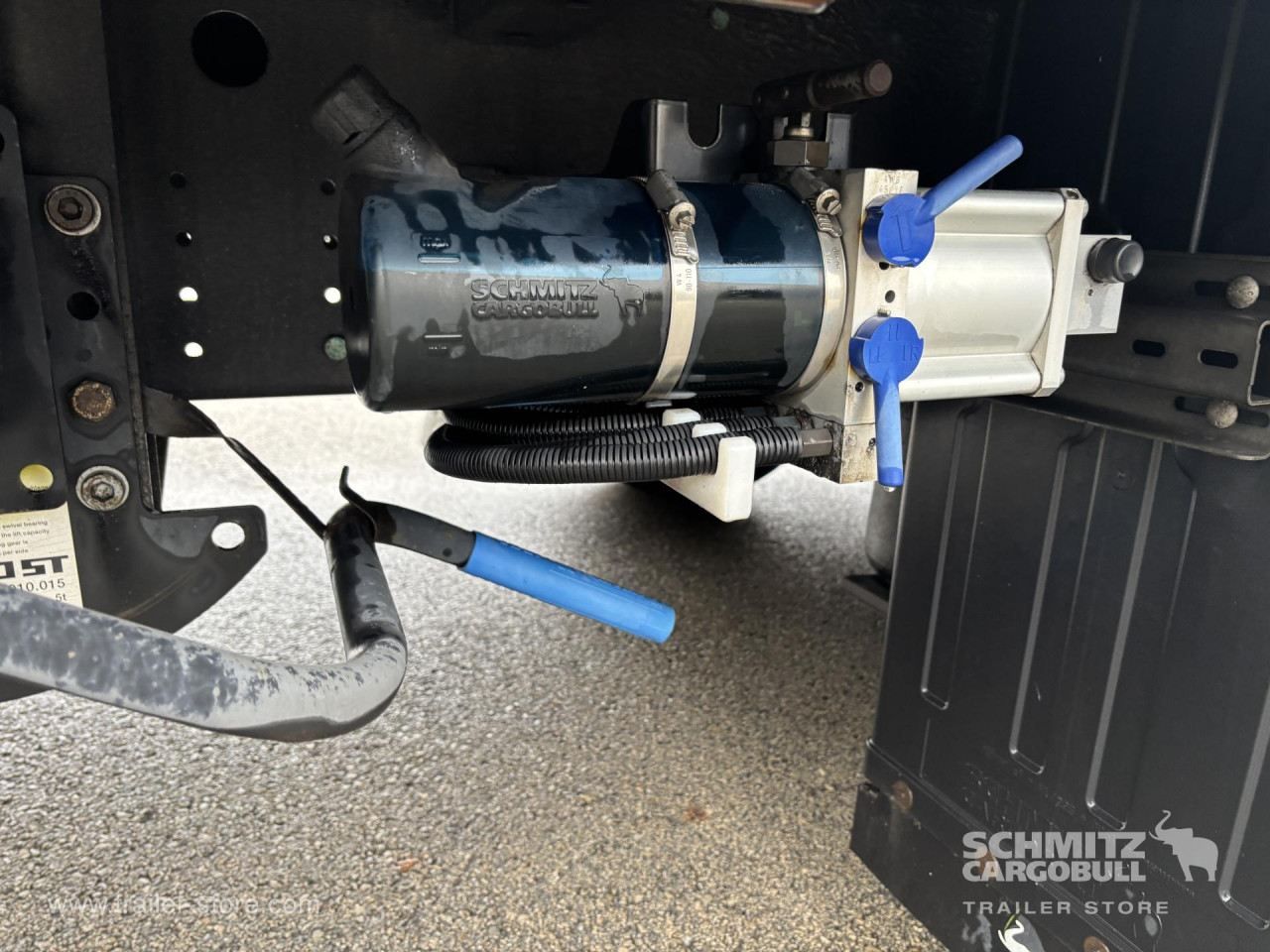 Schmitz Cargobull Curtainsider Mega 