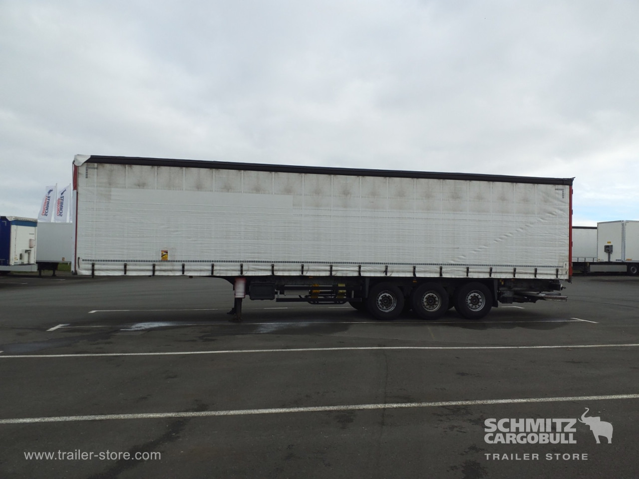 Schmitz Cargobull Semitrailer Curtainsider Standard Hayon 