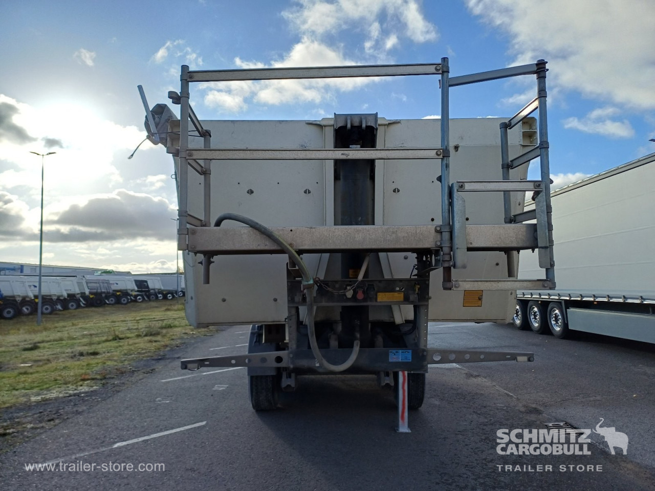 Schmitz Cargobull Kipper Alukastenmulde 24m³ 