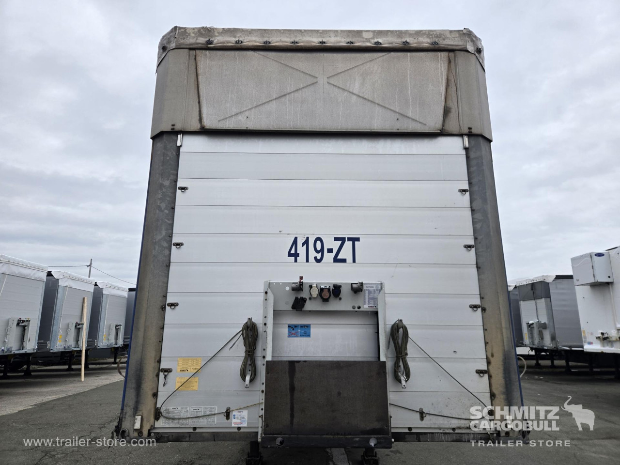 Schmitz Cargobull Curtainsider Varios 