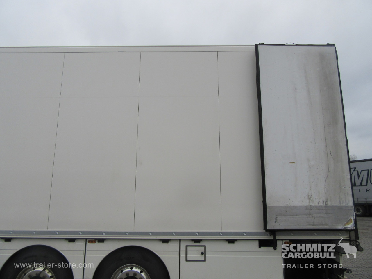 Schmitz Cargobull Tiefkühler Multitemp Doppelstock Trennwand 