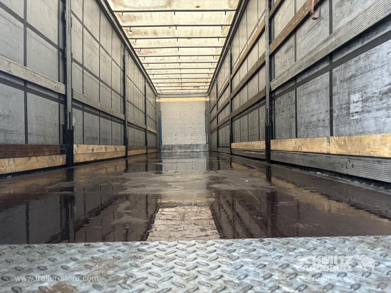 Schmitz Cargobull Curtainsider Standard 