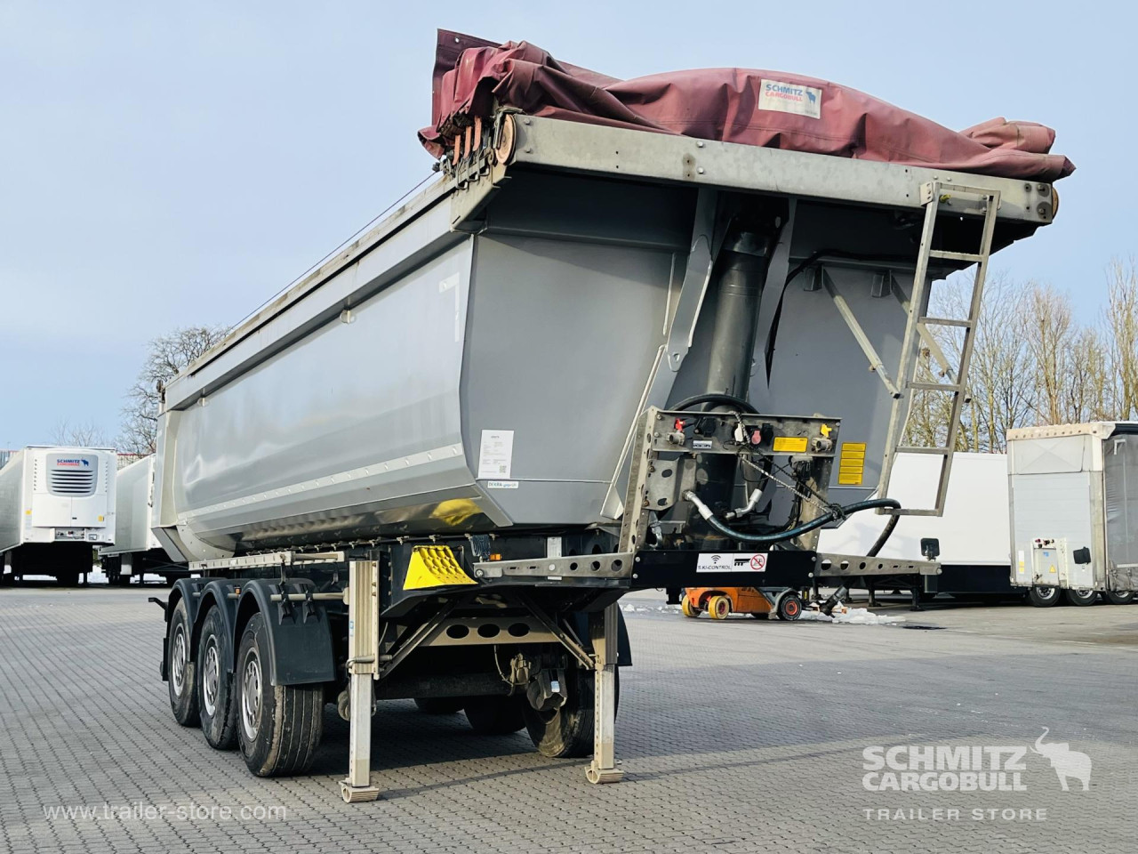 Schmitz Cargobull Kipper Stahlrundmulde 