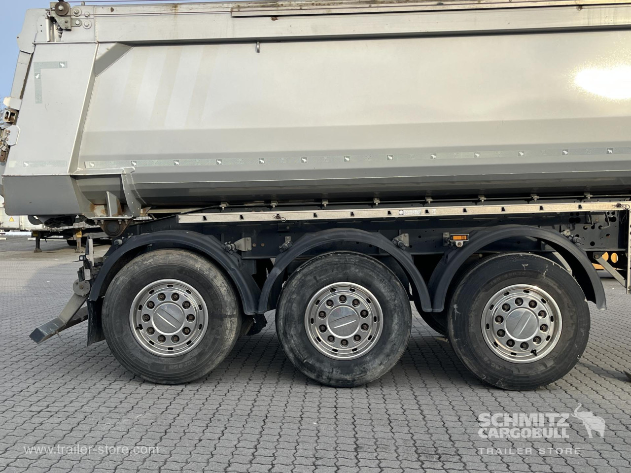 Schmitz Cargobull Kipper Stahlrundmulde 