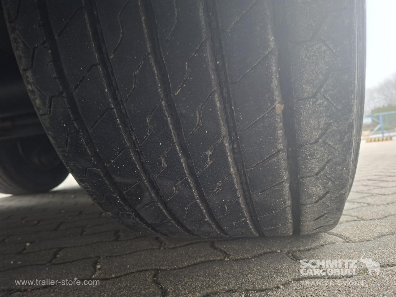 Schmitz Cargobull Curtainsider Mega 