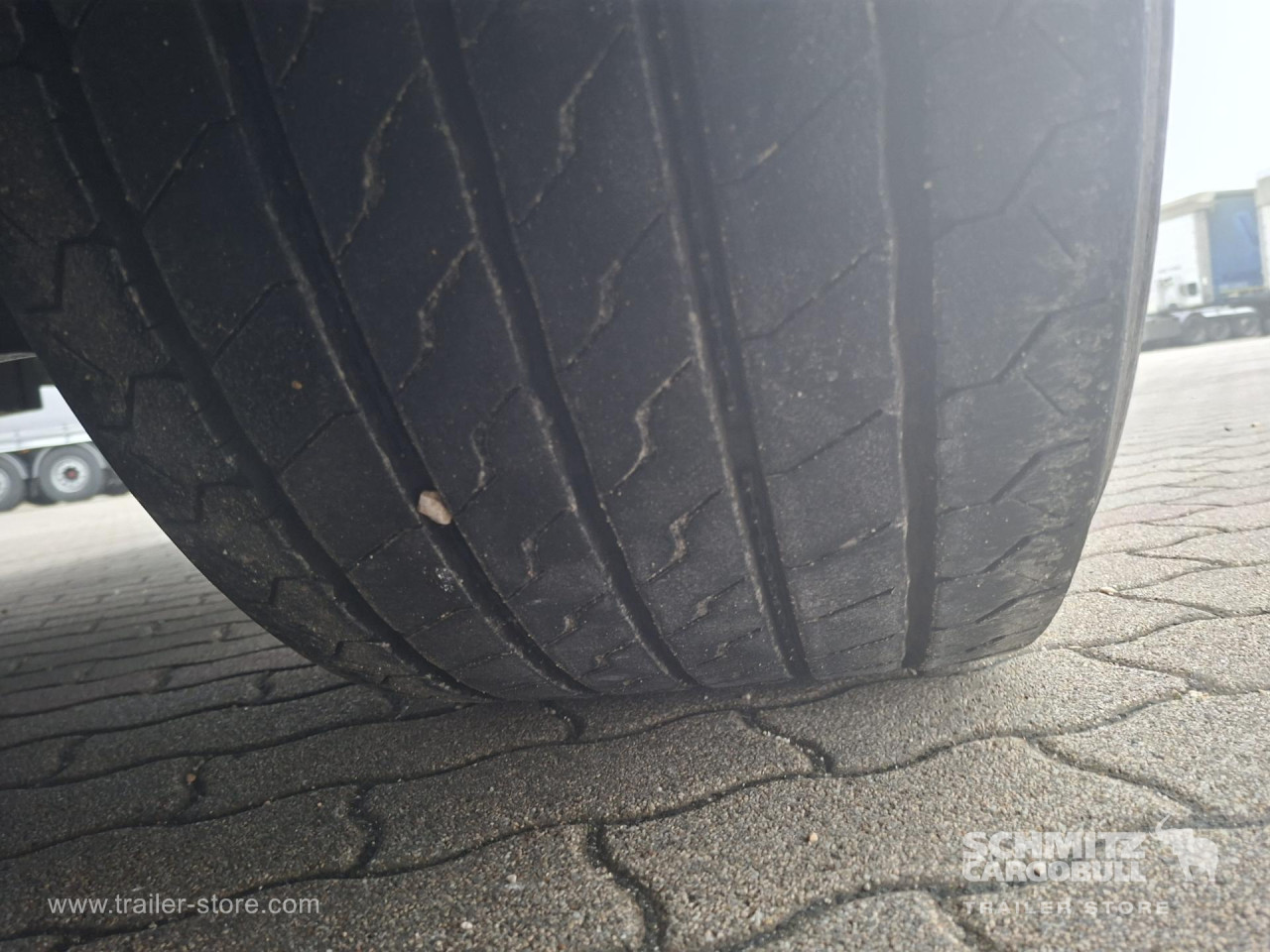 Schmitz Cargobull Curtainsider Mega 