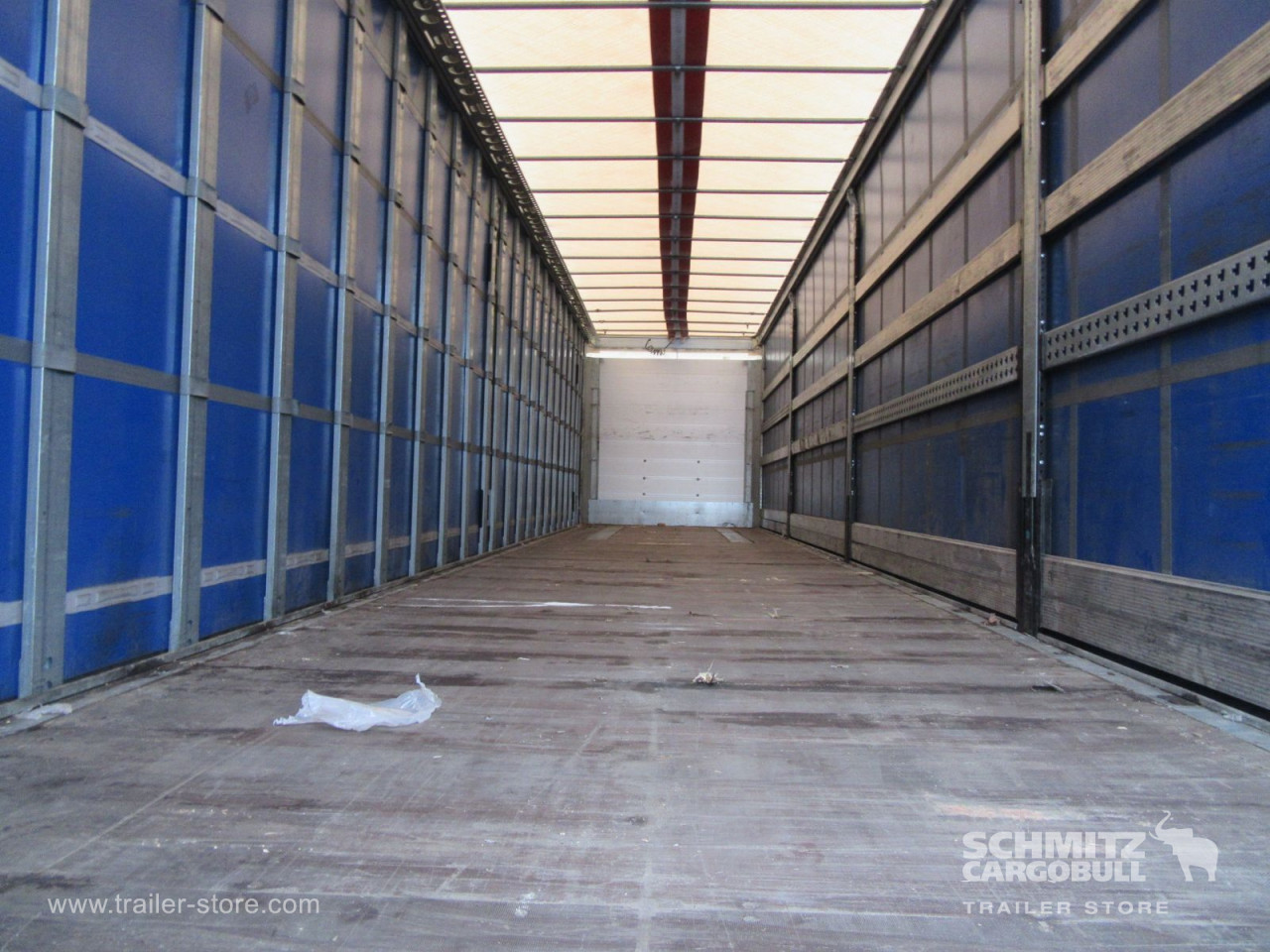 Schmitz Cargobull Curtainsider Standard Getränke 