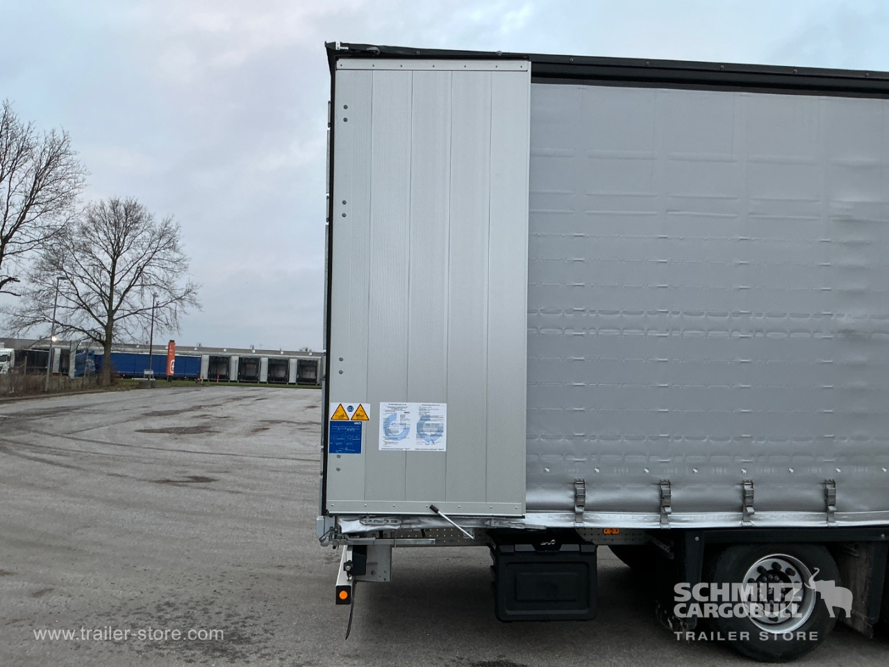 Schmitz Cargobull Curtainsider Mega 