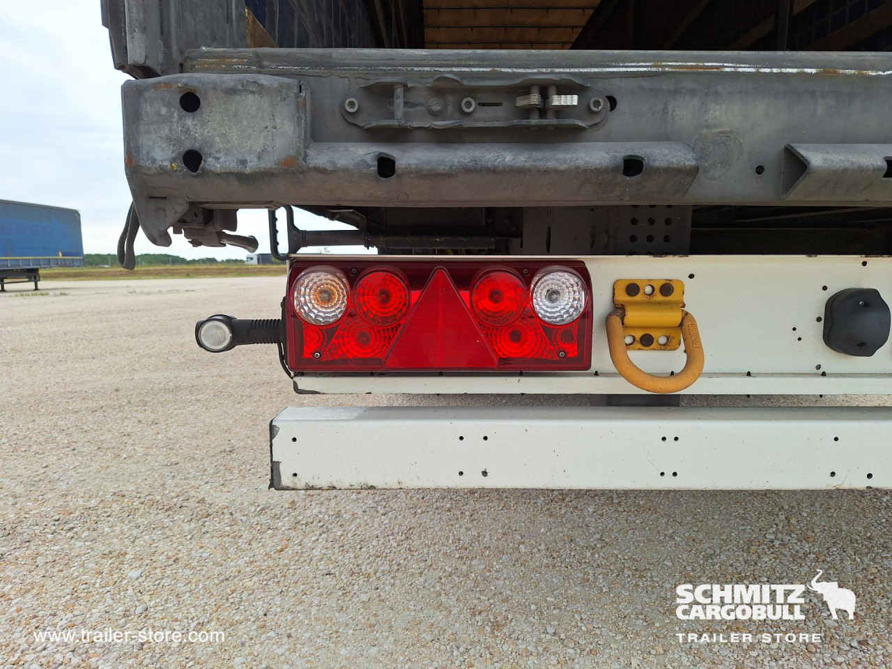 Schmitz Cargobull Curtainsider Mega 