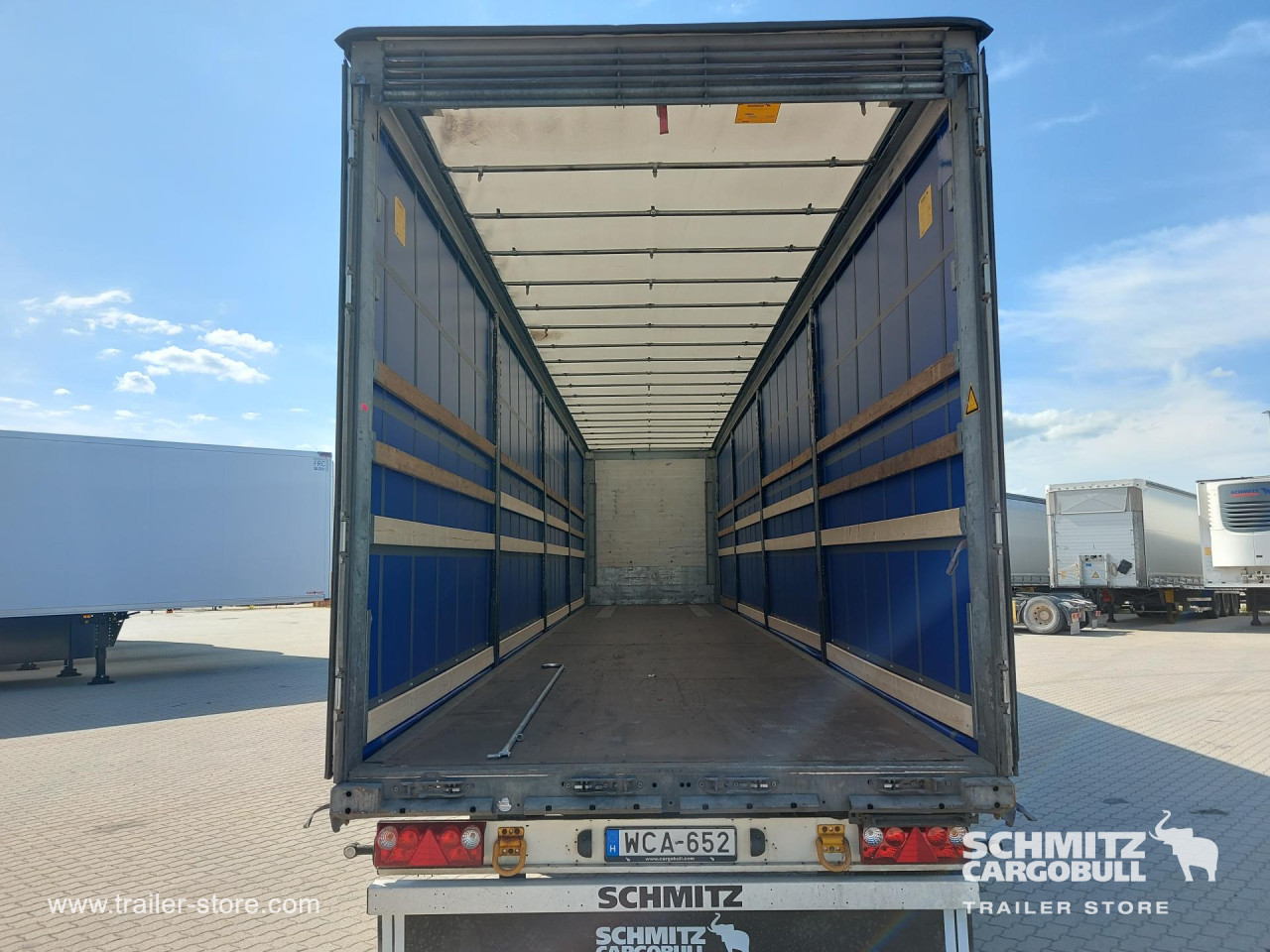 Schmitz Cargobull Curtainsider Mega 