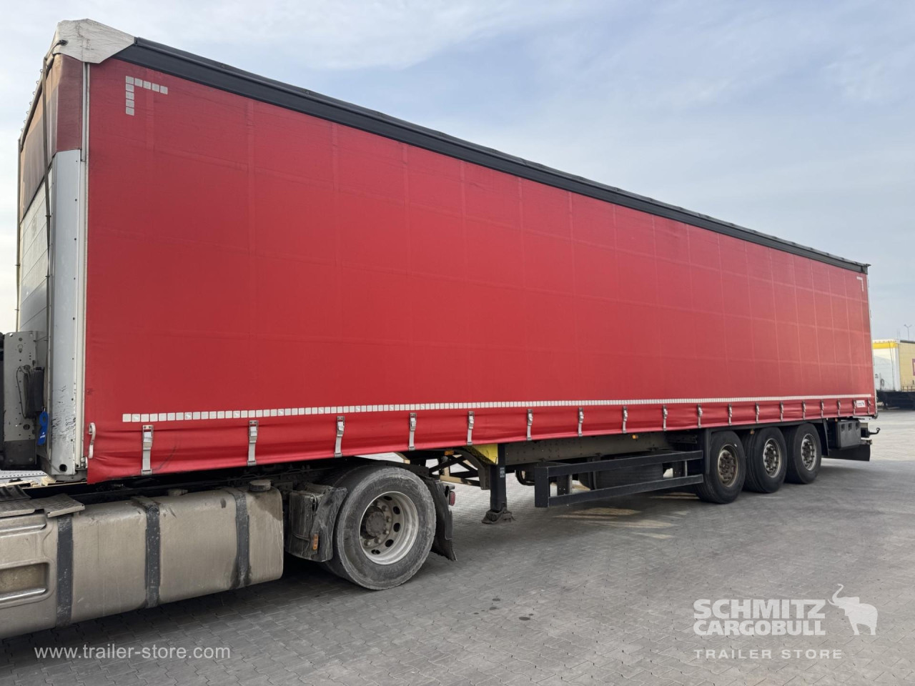 Schmitz Cargobull Curtainsider Standard 