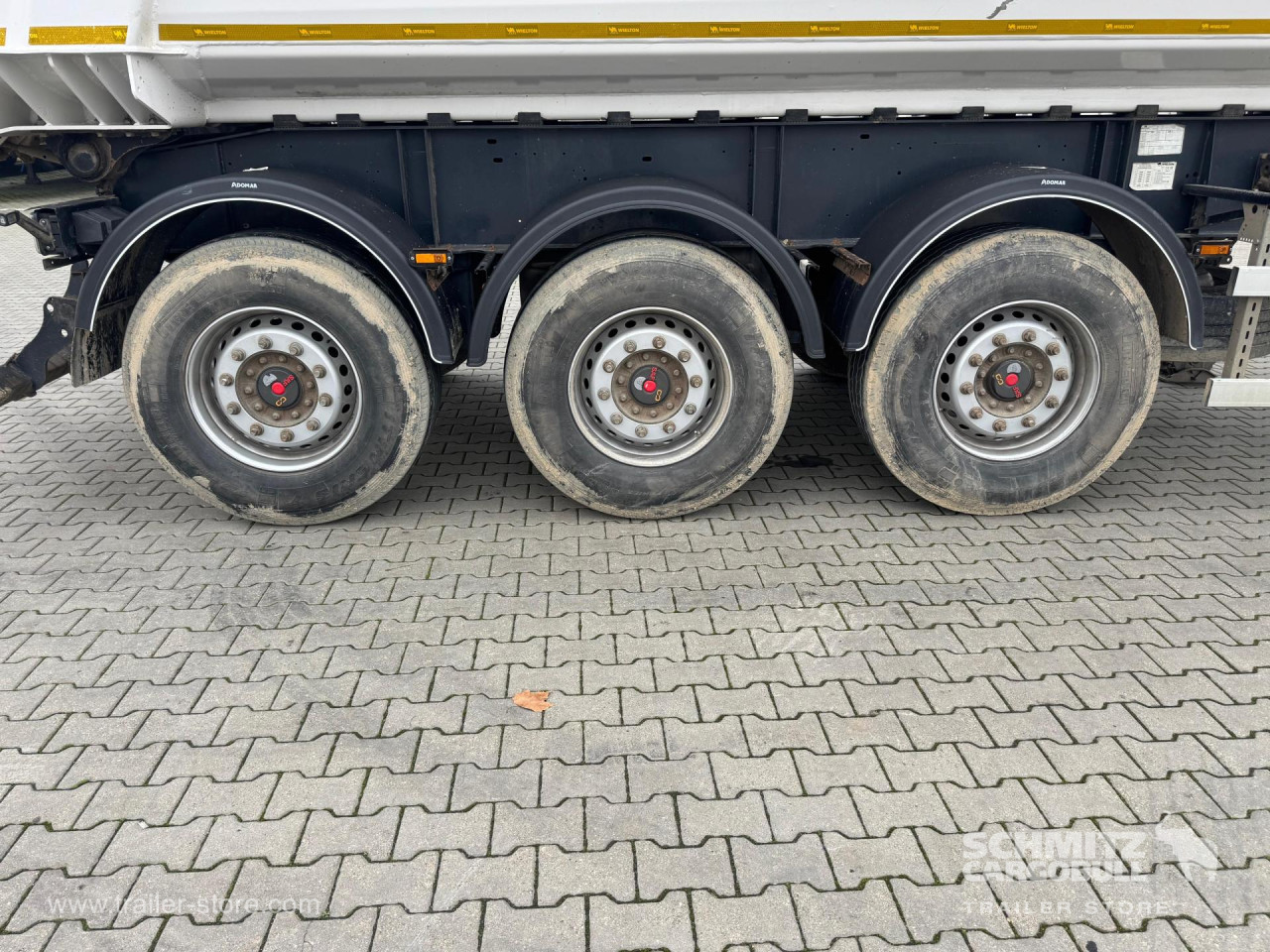 WIELTON Tipper Alu-square sided body 28m³ 