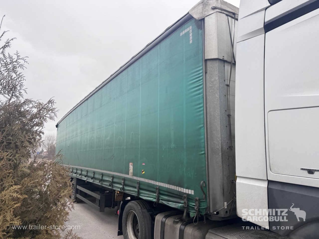 Schmitz Cargobull Curtainsider Mega 