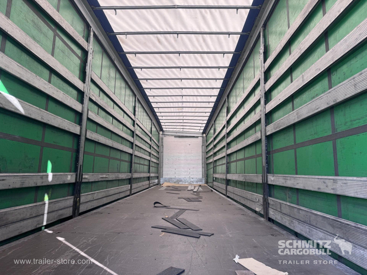 Schmitz Cargobull Curtainsider Mega 