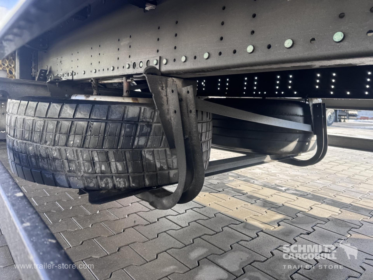 Schmitz Cargobull Curtainsider Mega 