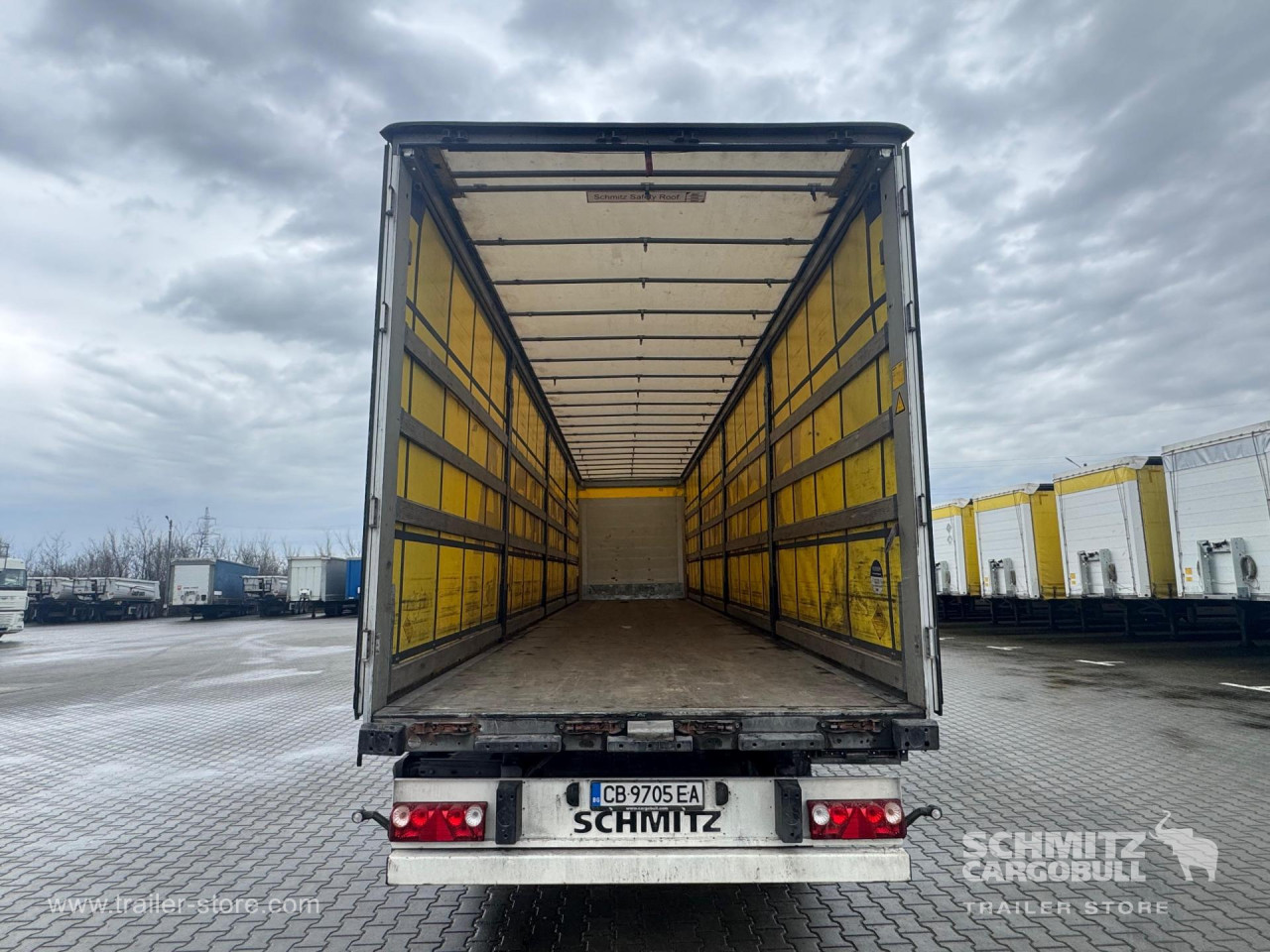 Schmitz Cargobull Curtainsider Standard 