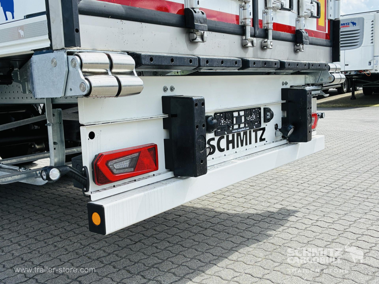 Schmitz Cargobull Tiefkühler Standard Doppelstock Trennwand 